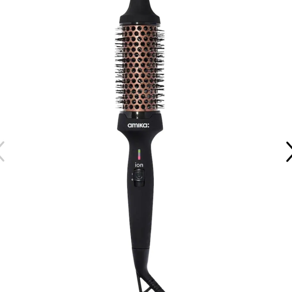 amika  Blowout Babe Thermal Round Brush